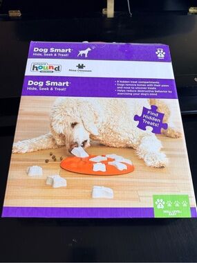 Outward Hound  Dog Smart Hide, Seek & Treat Puzzle